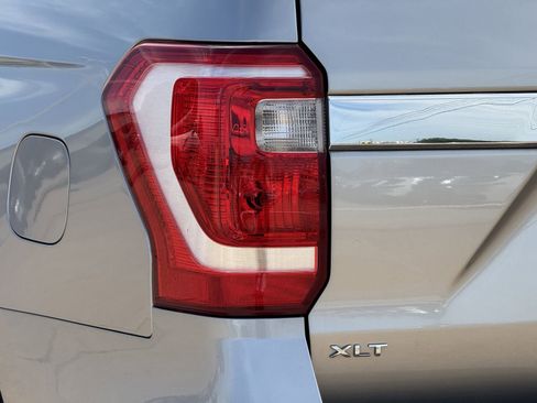 Used 2021 Ford Expedition Max XLT AWD/4WD image 11