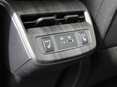 Used 2023 Nissan Ariya FWD image 31