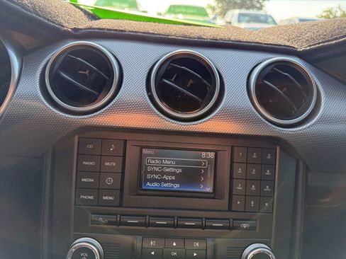 Used 2018 Ford Mustang GT RWD image 18