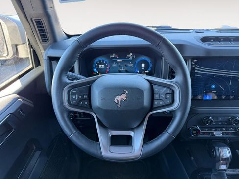 Used 2025 Ford Bronco Badlands AWD/4WD image 13