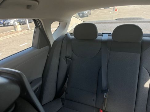 Used 2025 Kia K4 FWD image 40