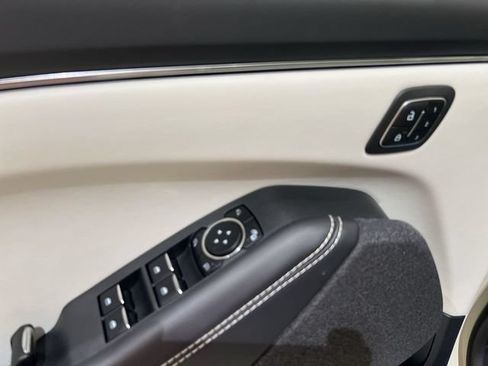 Certified 2025 Ford Mustang Mach-E Premium RWD image 23