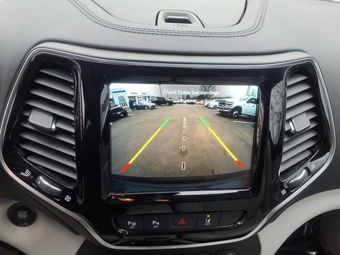 Certified 2021 Jeep Cherokee Limited w/ Elite Package image 24