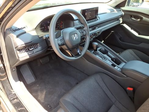 Used 2023 Honda Accord EX image 13