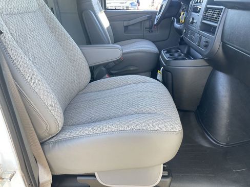 New 2025 GMC Savana 2500 Extended w/ Driver Convenience Package image 26