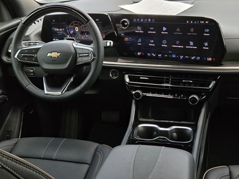 Used 2026 Chevrolet Traverse High Country FWD image 21
