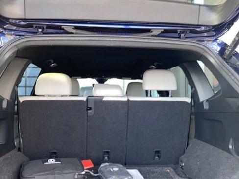 Used 2022 Volkswagen Tiguan SEL R-Line image 10