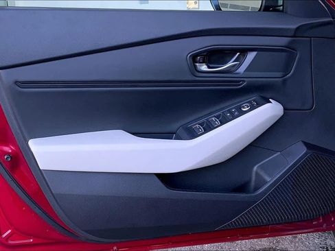 Used 2025 Honda Accord SE image 21