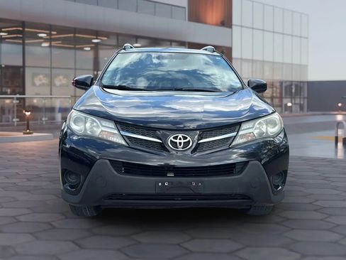 Used 2015 Toyota RAV4 LE image 2