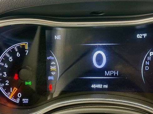 Used 2020 Jeep Grand Cherokee Limited image 15