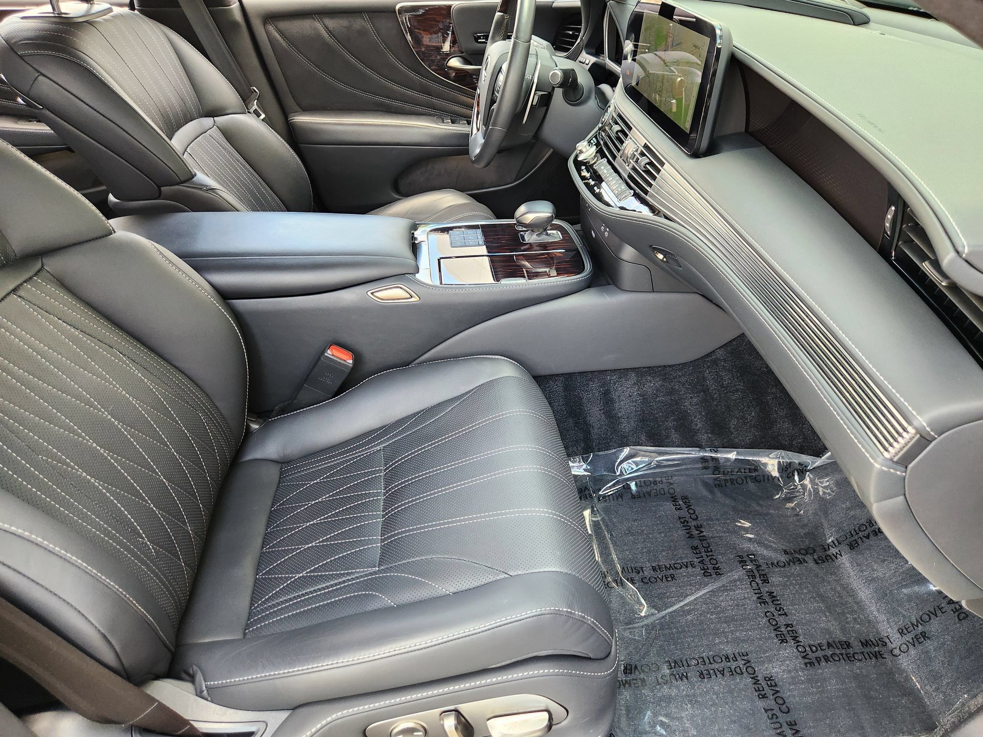 Used 2023 Lexus LS 500 w/ Interior Upgrade Package RWD image 3