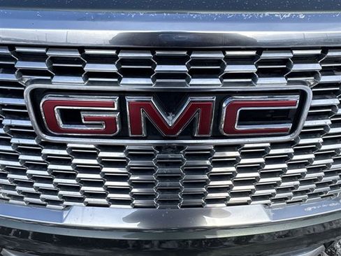 Certified 2023 GMC Yukon XL Denali image 31