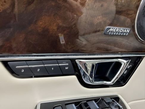 Used 2019 Jaguar XJ L Supercharged image 16