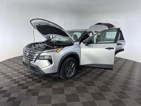 Certified 2024 Nissan Rogue S FWD image 10