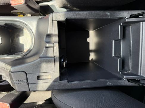 Used 2022 Subaru Impreza 2.0i Premium image 30