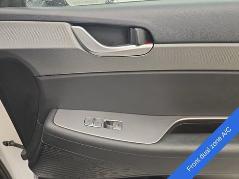 Used 2025 Hyundai Palisade SEL FWD image 11