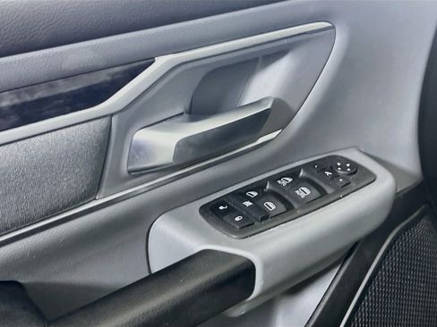 Used 2022 RAM 1500 Big Horn AWD/4WD image 17