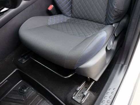 Certified 2020 Toyota C-HR XLE image 22