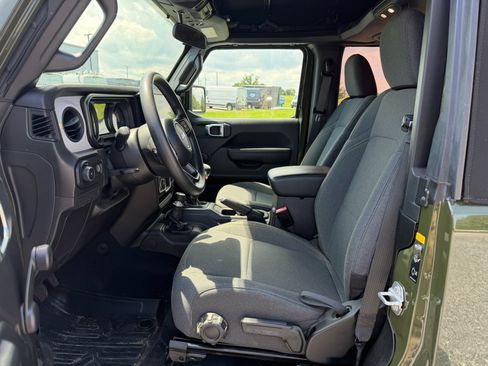 Used 2024 Jeep Wrangler Sport AWD/4WD image 5