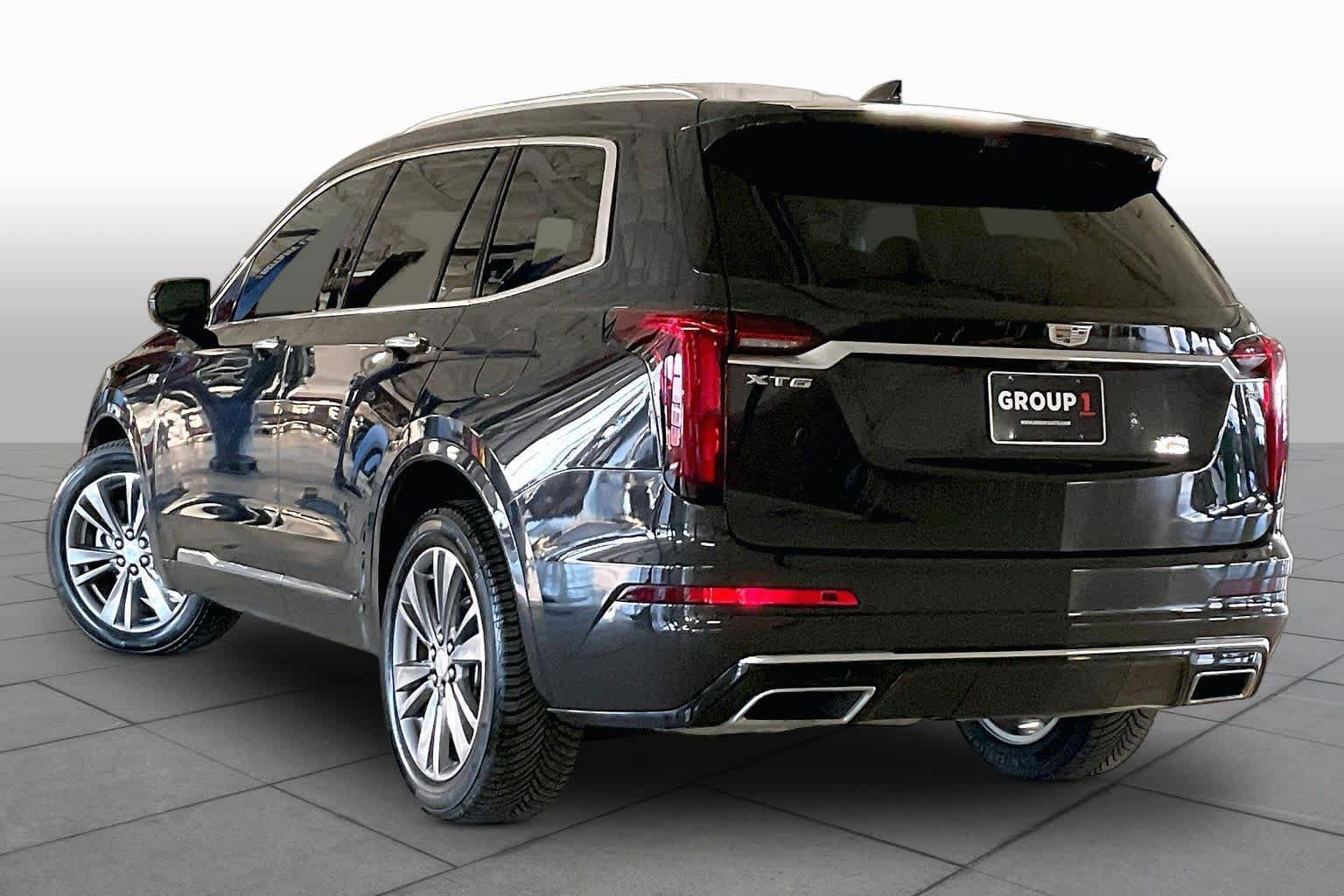 Used 2020 Cadillac XT6 Premium Luxury w/ Platinum Package FWD image 11
