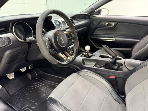 Used 2019 Ford Mustang Shelby GT350 w/ Technology Package RWD image 17