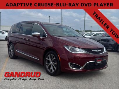 Used 2017 Chrysler Pacifica Limited
