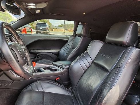 Used 2016 Dodge Challenger SRT Hellcat RWD image 13