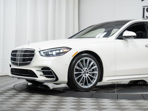 Certified 2022 Mercedes-Benz S 500 4MATIC w/ AMG Line Package image 25