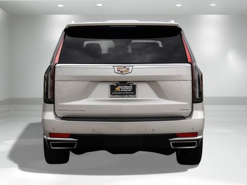 Used 2021 Cadillac Escalade Premium Luxury w/ Driver Assist Tech Package image 8