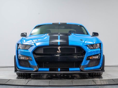 Used 2022 Ford Mustang Shelby GT500 w/ Carbon Fiber Track Pack RWD image 43