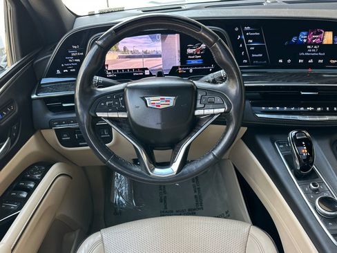 Certified 2023 Cadillac Escalade Premium Luxury w/ Performance Package image 17