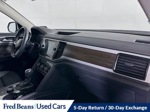 Used 2023 Volkswagen Atlas SE w/ Black Wheel Package image 29
