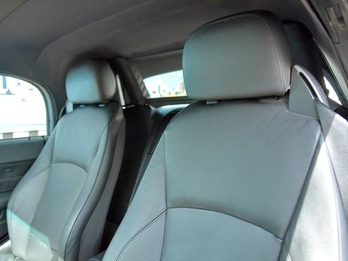 Used 2005 BMW Z4 2.5i image 17