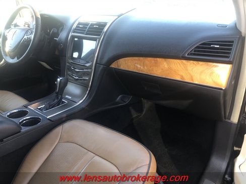 Used 2014 Lincoln MKX AWD w/ Equipment Group 102A image 21