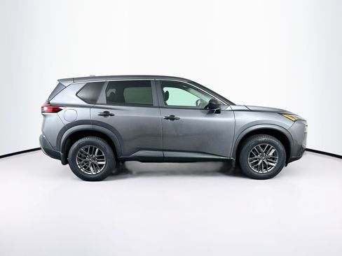Used 2023 Nissan Rogue S AWD/4WD image 10