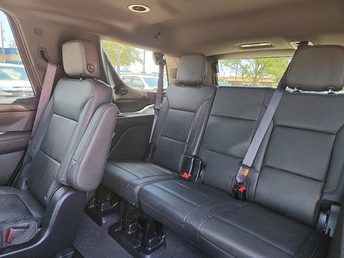 Used 2024 Chevrolet Tahoe Z71 w/ Luxury Package AWD/4WD image 11