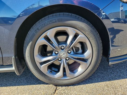 Used 2023 Honda Accord EX image 28