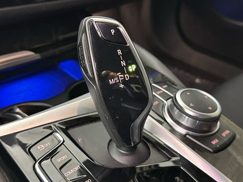 Used 2022 BMW 540i w/ Premium Package image 24