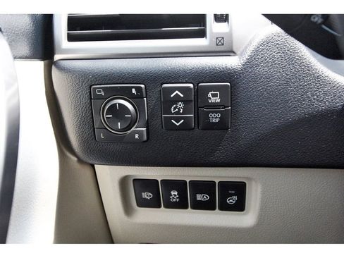 Used 2023 Lexus GX 460 Luxury w/ Sport Design Package image 21