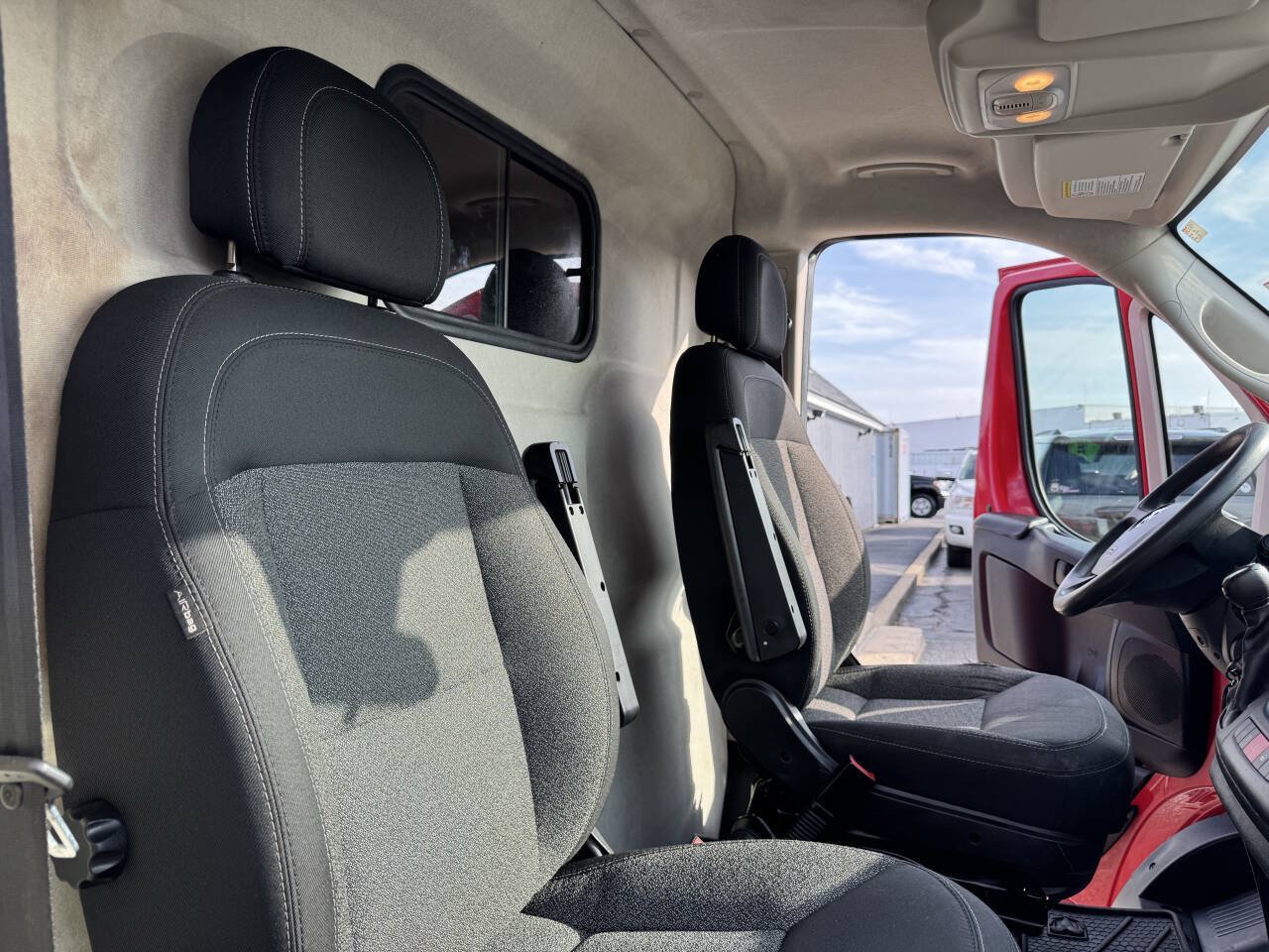 Used 2018 RAM ProMaster 1500 w/ Premium Appearance Group FWD image 28
