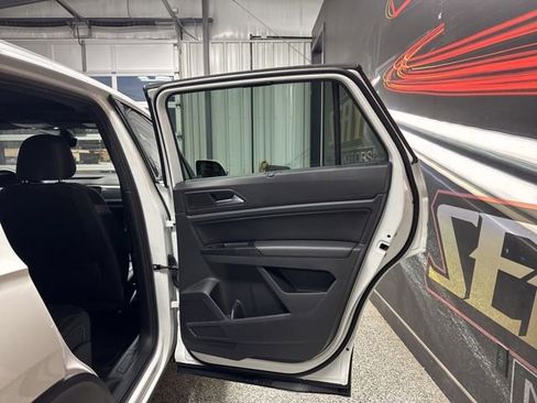 Used 2020 Volkswagen Atlas Cross Sport SEL Premium AWD/4WD image 27