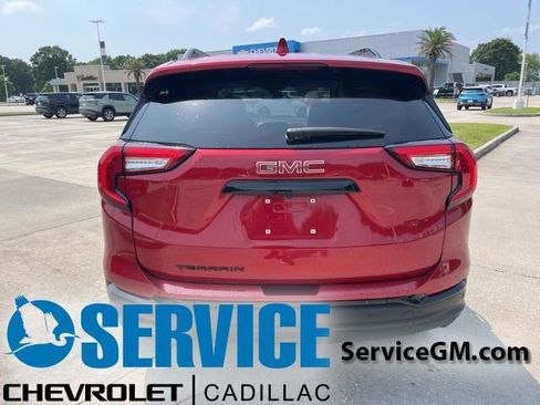 Used 2023 GMC Terrain SLE w/ Elevation Edition FWD image 5