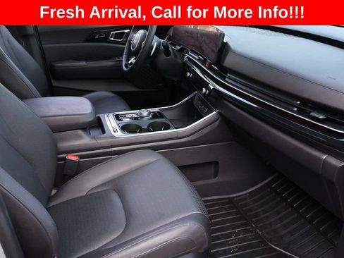 Used 2025 Kia Carnival SX Prestige FWD image 8