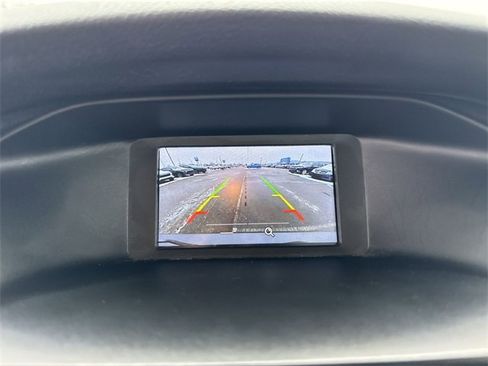 Used 2016 Ford Focus SE w/ SE Sport Package image 24