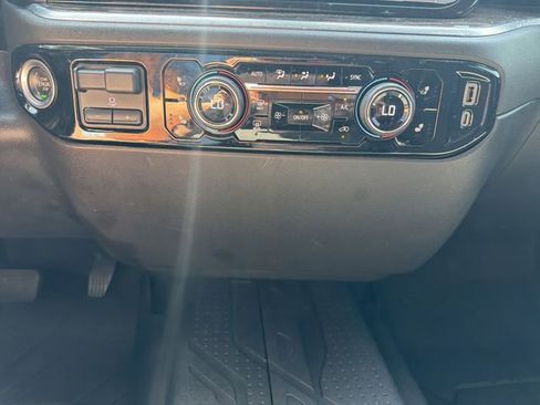 Used 2022 Chevrolet Silverado 1500 LT w/ Protection Package image 34