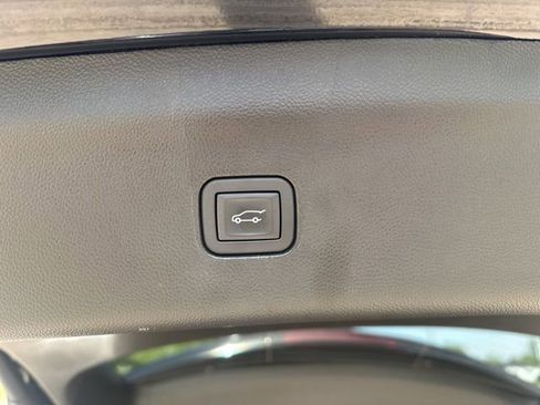 Used 2024 Buick Enclave Avenir w/ Avenir Technology Package FWD image 25