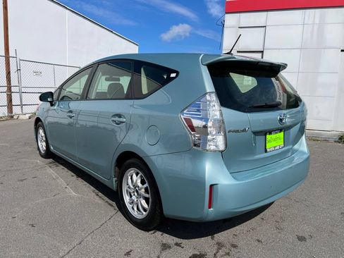 Used 2014 Toyota Prius V Three FWD image 5