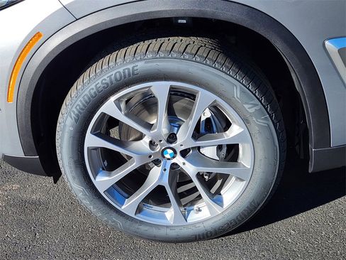 New 2026 BMW X5 xDrive40i image 7