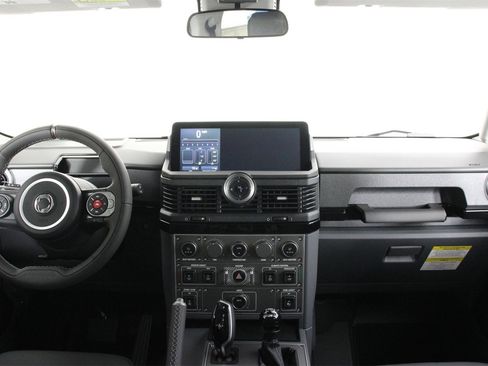 Used 2025 INEOS Grenadier Fieldmaster Edition image 7