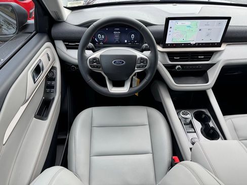 New 2026 Ford Explorer Active w/ Active Comfort Package image 10